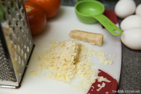 Baked Eggs in Tomatoes from thelittlekitchen.net Baked Eggs in Tomatoes from thelittlekitchen.net