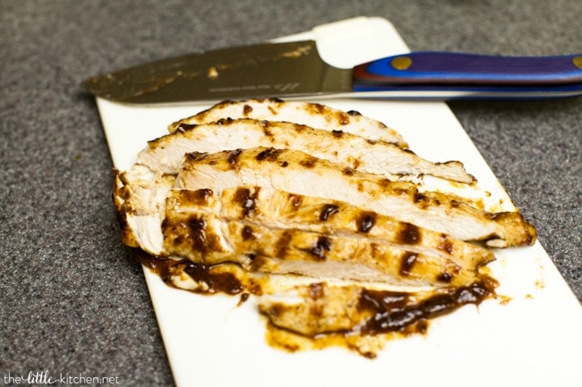 BBQ Chicken Flatbread Pizzas from thelittlekitchen.net BBQ Chicken Flatbread Pizzas from thelittlekitchen.net