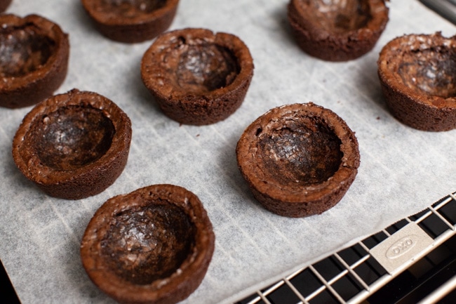 How to Make Brownie Cups from thelittlekitchen.net How to Make Brownie Cups from thelittlekitchen.net