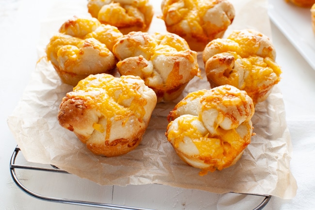 Cheddar Cheese Cloverleaf Rolls from thelittlekitchen.net Cheddar Cheese Cloverleaf Rolls from thelittlekitchen.net