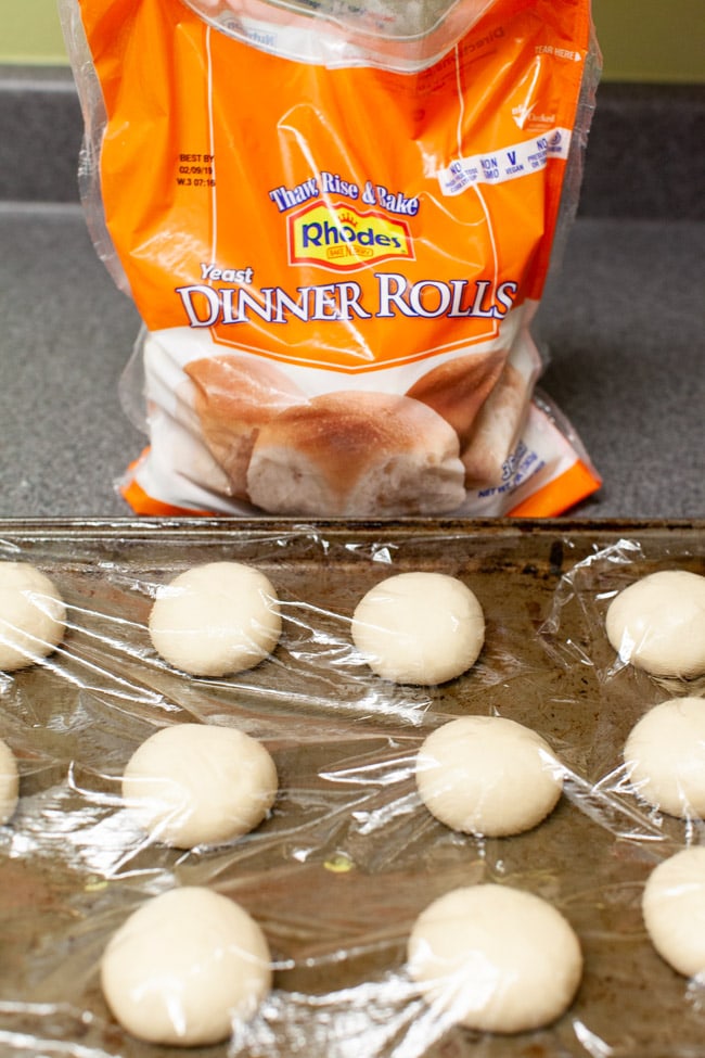 Cheddar Cheese Cloverleaf Rolls from thelittlekitchen.net Cheddar Cheese Cloverleaf Rolls from thelittlekitchen.net