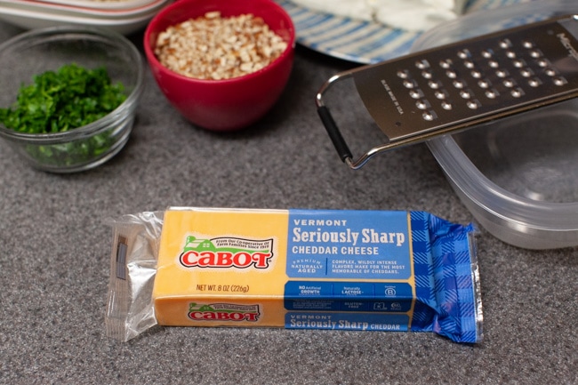 Cheese Ball Recipe from thelittlekitchen.net Cheese Ball Recipe from thelittlekitchen.net