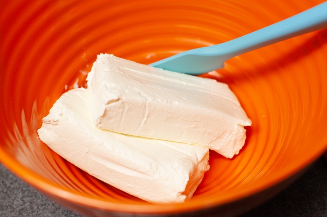 Cheese Ball Recipe from thelittlekitchen.net Cheese Ball Recipe from thelittlekitchen.net