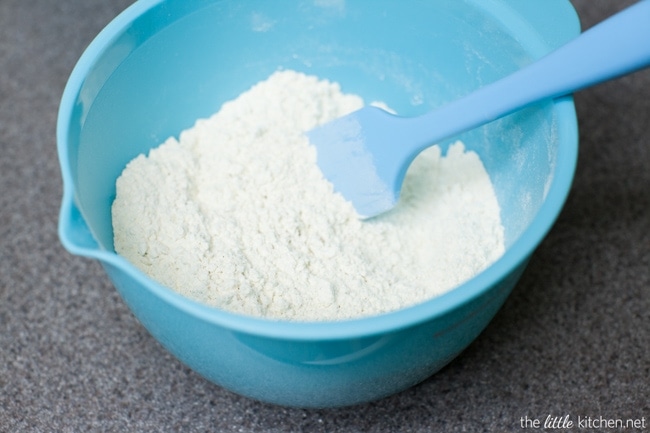 DoubleTree Hotel Chocolate Chip Cookies thelittlekitchen.net DoubleTree Hotel Chocolate Chip Cookies thelittlekitchen.net