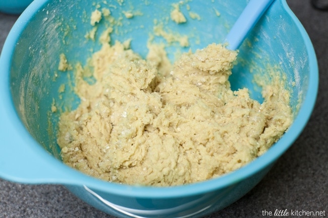 DoubleTree Hotel Chocolate Chip Cookies thelittlekitchen.net DoubleTree Hotel Chocolate Chip Cookies thelittlekitchen.net