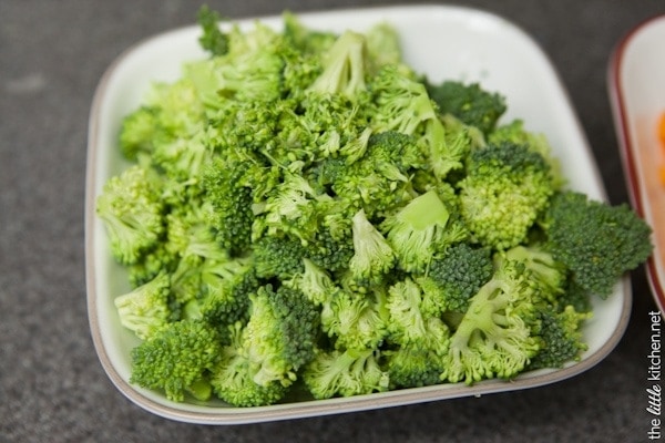 Easy Broccoli Cheddar Cheese Soup from thelittlekitchen.net Easy Broccoli Cheddar Cheese Soup from thelittlekitchen.net