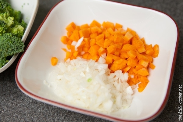 Easy Broccoli Cheddar Cheese Soup from thelittlekitchen.net Easy Broccoli Cheddar Cheese Soup from thelittlekitchen.net