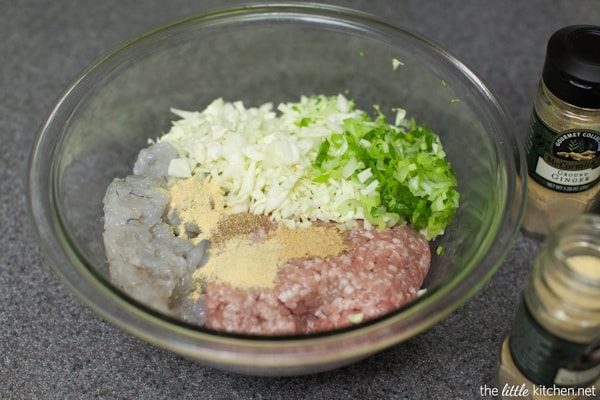 Pork and Shrimp Wonton Soup with Broccoli and Escarole from thelittlekitchen.net Pork and Shrimp Wonton Soup with Broccoli and Escarole from thelittlekitchen.net