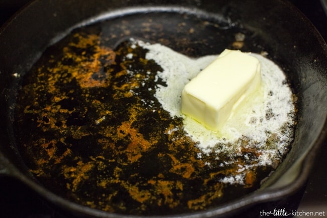 Red Pepper and Garlic Shrimp Pasta from thelittlekitchen.net Red Pepper and Garlic Shrimp Pasta from thelittlekitchen.net