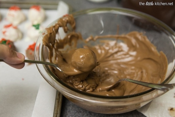 Red Velvet White Chocolate Chip Cookie Dough Truffles from thelittlekitchen.net Red Velvet White Chocolate Chip Cookie Dough Truffles from thelittlekitchen.net