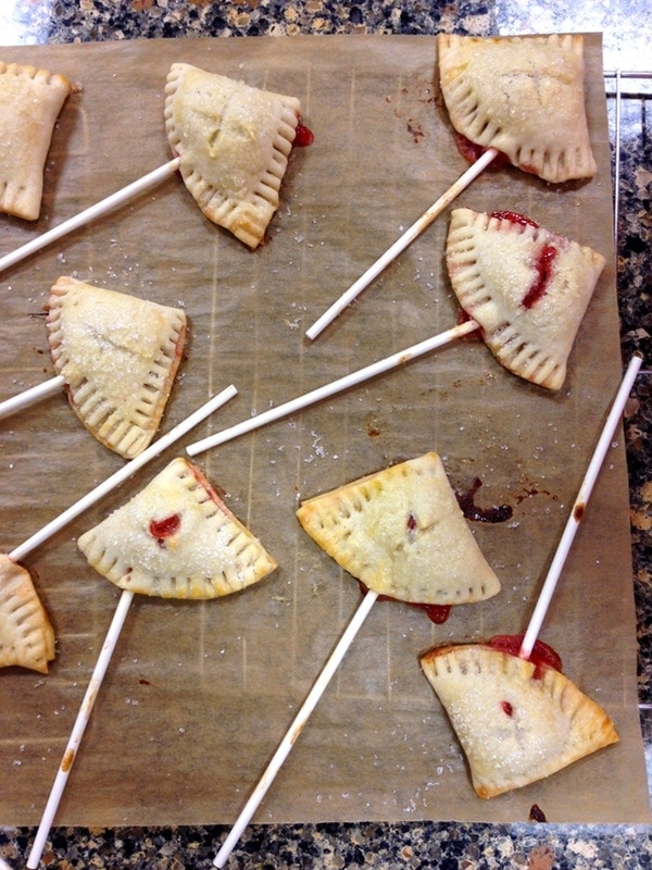 Rhubarb Pie Pops! Rhubarb Pie Pops!