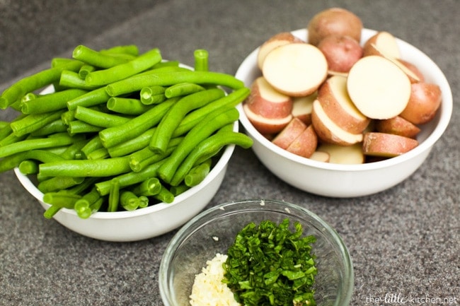 Sheet Pan Chicken Dinner from thelittlekitchen.net Sheet Pan Chicken Dinner from thelittlekitchen.net