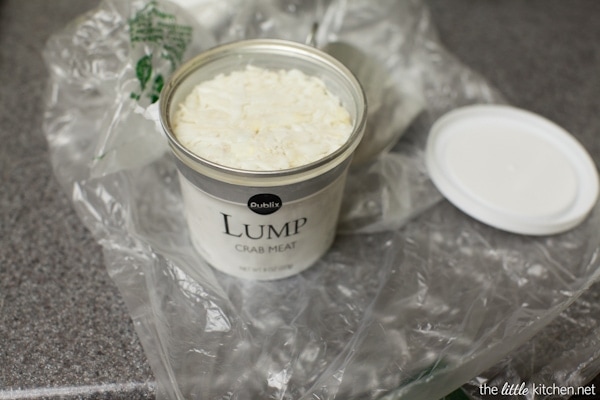 Spicy Crab Wonton Nachos from thelittlekitchen.net Spicy Crab Wonton Nachos from thelittlekitchen.net