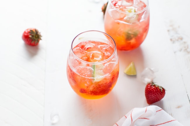 strawberry gin and tonic thelittlekitchen.net strawberry gin and tonic thelittlekitchen.net