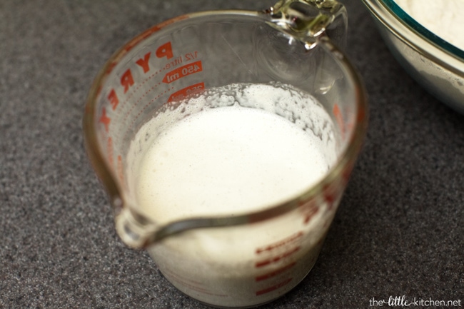 Strawberries and Cream Scones with White Chocolate Glaze from thelittlekitchen.net Strawberries and Cream Scones with White Chocolate Glaze from thelittlekitchen.net