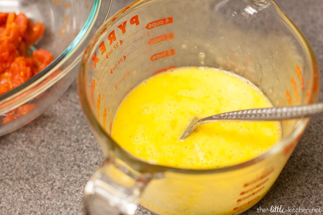 Tomato and Cheese Omelette Muffins from thelittlekitchen.net Tomato and Cheese Omelette Muffins from thelittlekitchen.net