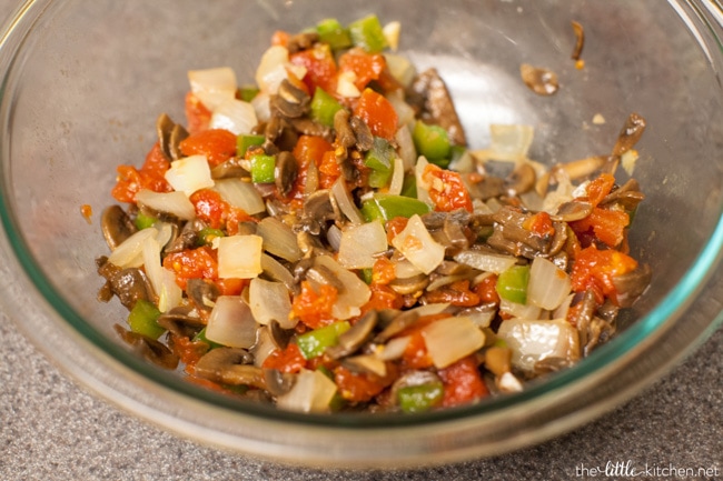 Tomato and Cheese Omelette Muffins from thelittlekitchen.net Tomato and Cheese Omelette Muffins from thelittlekitchen.net