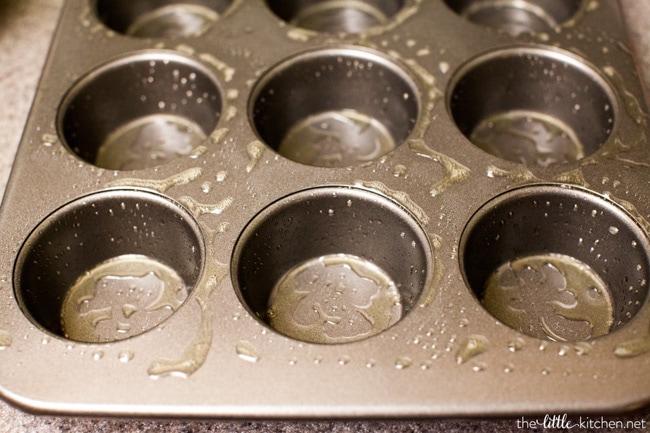 Tomato and Cheese Omelette Muffins from thelittlekitchen.net Tomato and Cheese Omelette Muffins from thelittlekitchen.net