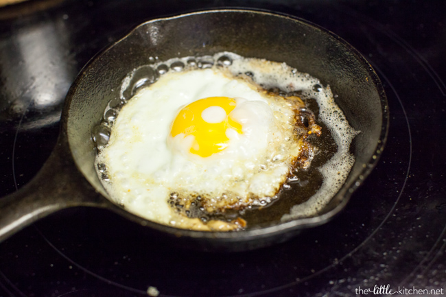 Totchos with a fried egg on top! from thelittlekitchen.net Totchos with a fried egg on top! from thelittlekitchen.net