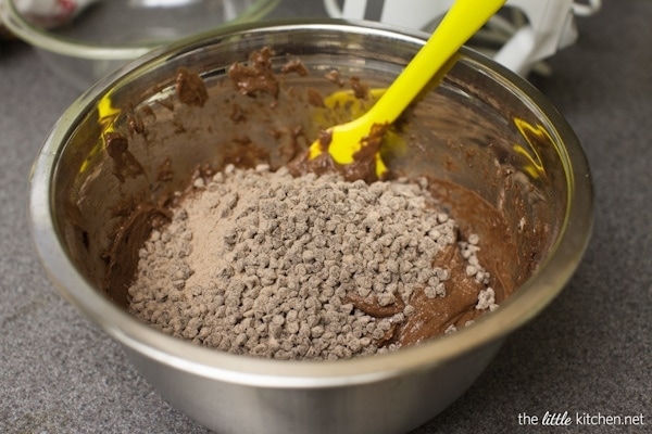 Triple Chocolate Cupcakes with Pink & Chocolate Swirled Frosting from thelittlekitchen.net Triple Chocolate Cupcakes with Pink & Chocolate Swirled Frosting from thelittlekitchen.net