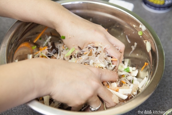 Vietnamese Egg Rolls from thelittlekitchen.net Vietnamese Egg Rolls from thelittlekitchen.net