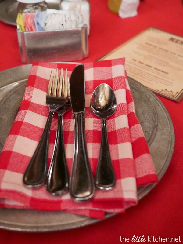 Walt Disney World Hoop Dee Doo Walt Disney World Hoop Dee Doo